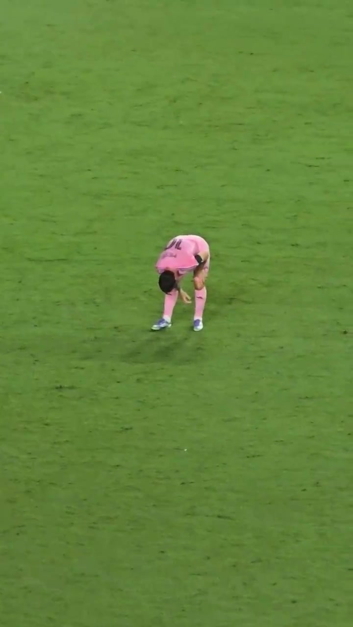 yl7703永利-伤势未痊愈？迈阿密跟队晒视频：梅西比赛中多次按压自己的右腿